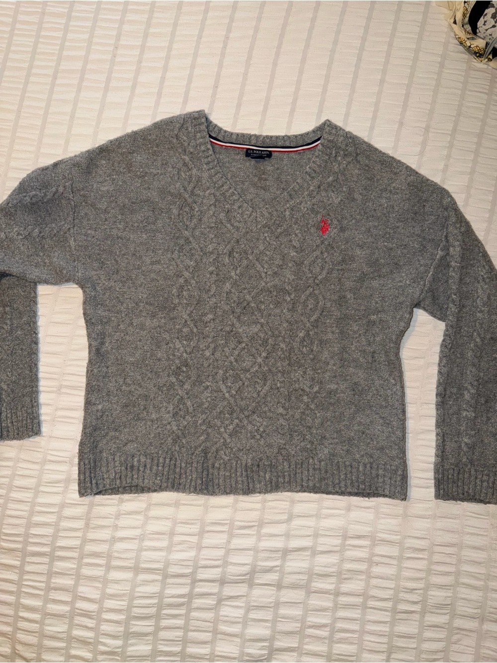 U.S. POLO ASSN. Grey Cable-Knit V-Neck Sweater with Red Logo VINTAGE